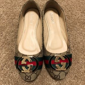 Gucci ballet flats size 38 (fits like a 7.5)